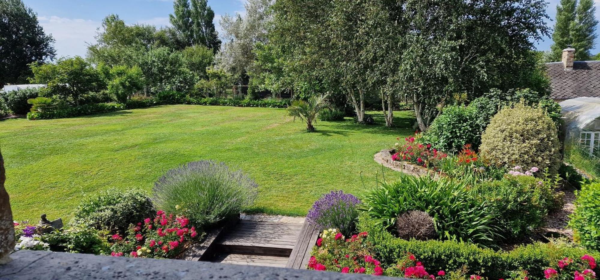 Villa Le Dy en fleurs à Saint-Maurice-en-Cotentin Extérieur photo