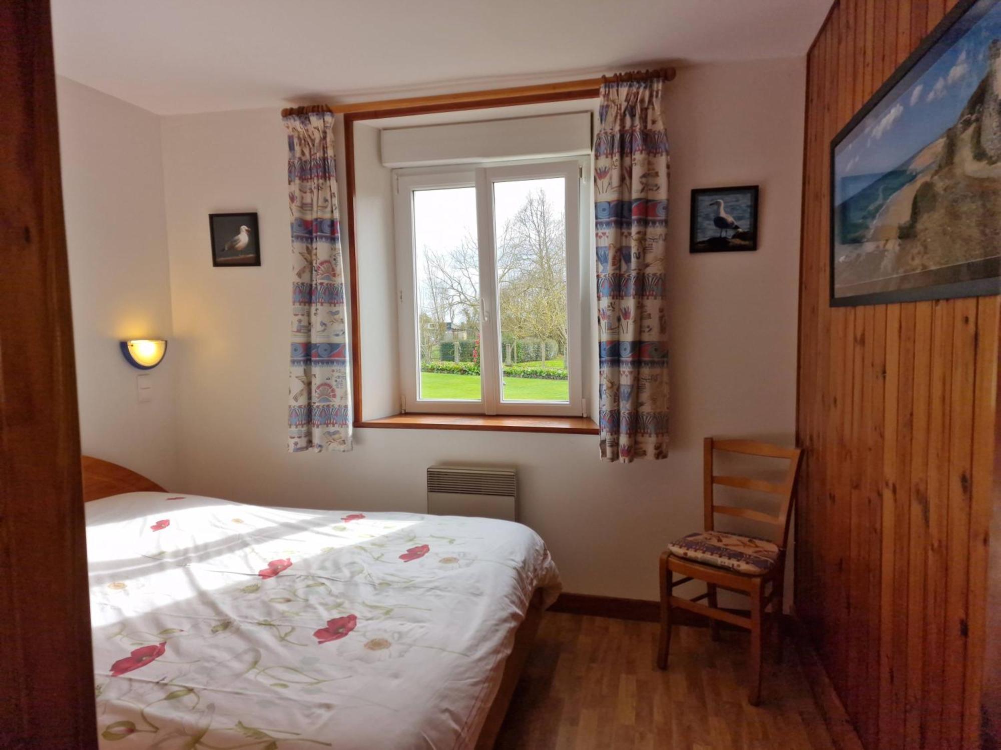 Villa Le Dy en fleurs à Saint-Maurice-en-Cotentin Extérieur photo