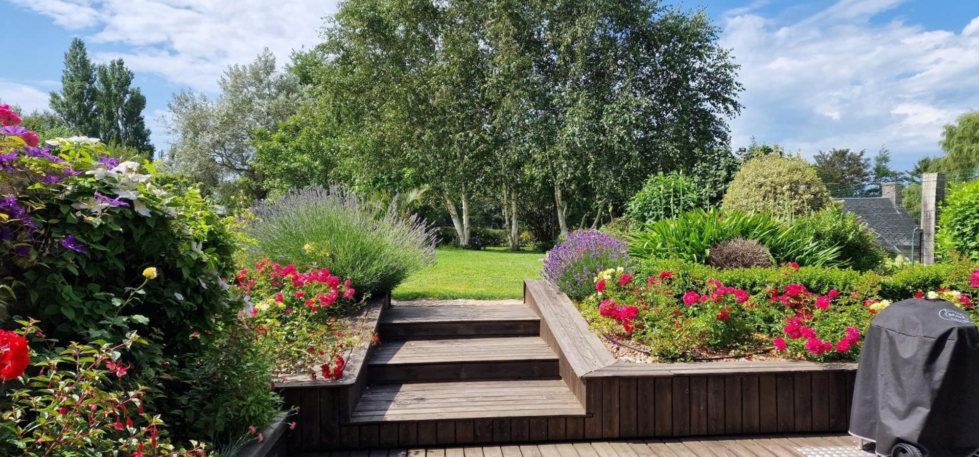 Villa Le Dy en fleurs à Saint-Maurice-en-Cotentin Extérieur photo