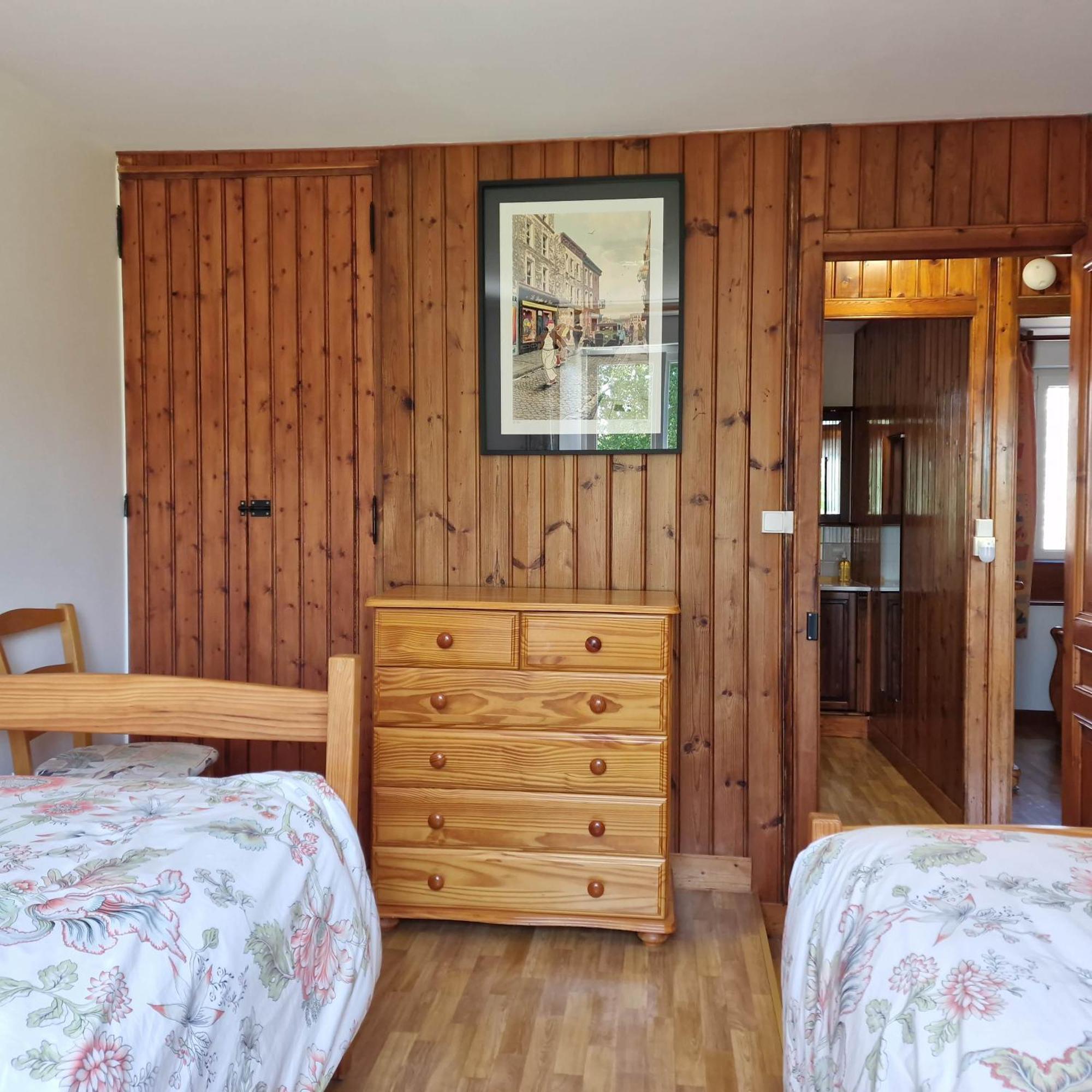 Villa Le Dy en fleurs à Saint-Maurice-en-Cotentin Extérieur photo